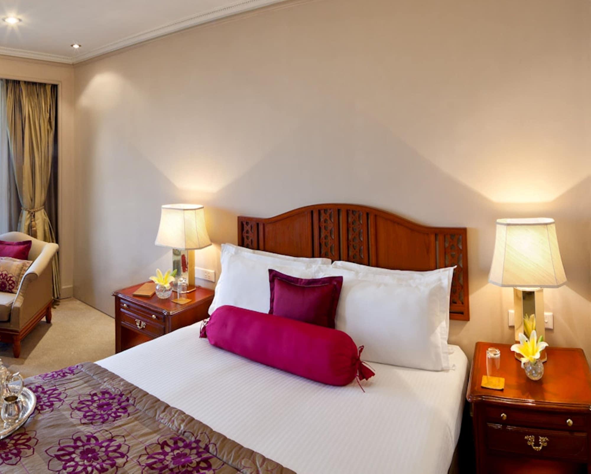 The Taj Mahal Tower, Mumbai Hotel Kültér fotó A bedroom at the Taj Bengal
