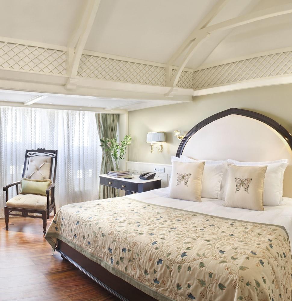 The Taj Mahal Tower, Mumbai Hotel Kültér fotó A bedroom at the Taj Bengal