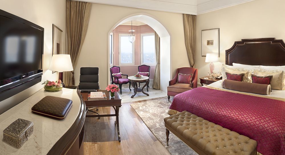 The Taj Mahal Tower, Mumbai Hotel Kültér fotó A suite at the Taj Mahal Palace